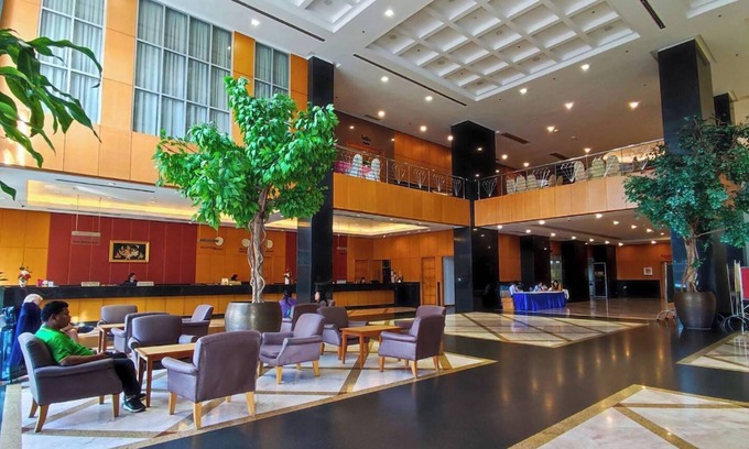 Makham Tia Hotel | Diamond Plaza Hotel Suratthani