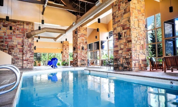 Brian Head Villa | Diamond Resorts Cedar Breaks Lodge & Spa - Studio Accessible Roll-in Shower
