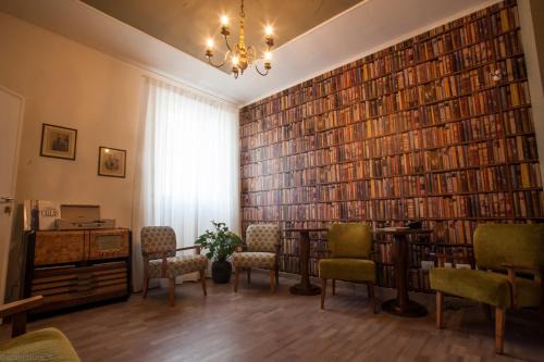 Prato House | Dimora 16 Rooms & Garden