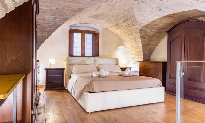 Assisi Apartment | Dimora al Vescovado in the heart of Assisi! x6