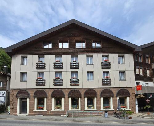Zweisimmen Hotel | Dinh Residence