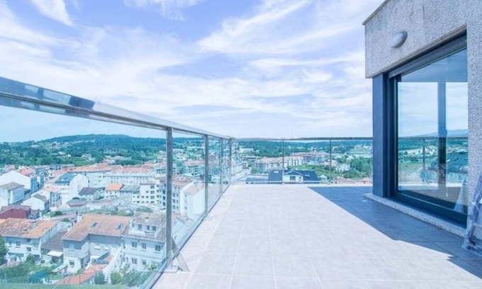 Portonovo Apartment | Disconnectaengalicia Penthouse La Perla, pool and tennis court