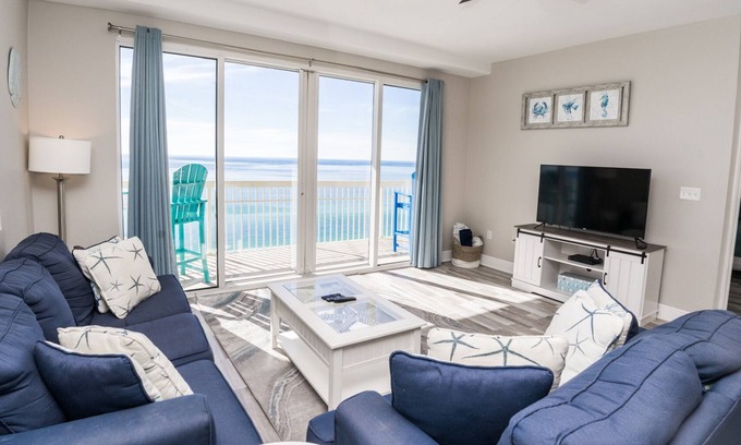 Miramar Beach Condo | Discounted rates for remaining Oct dates - 5 star 3 bed/3 bath beachfront unit!