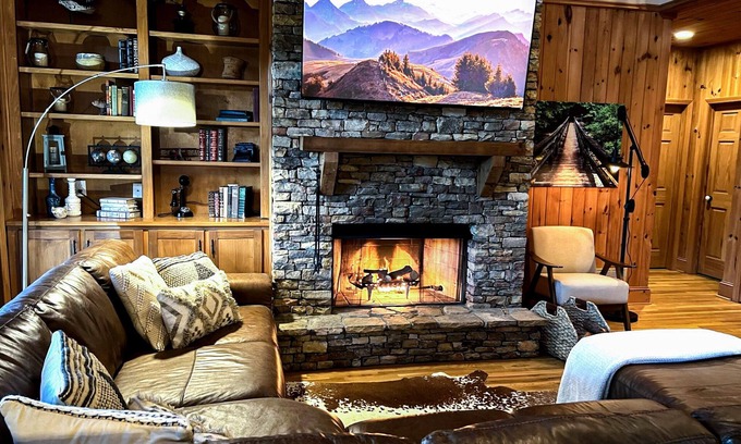 Big Canoe House | Discover family fun and serenity at Big Canoe resort!
