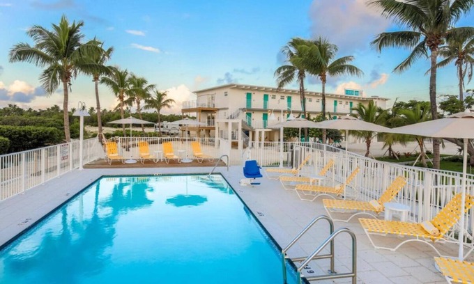 Islamorada Apartment | Discover Florida Keys! Seaside Villa w/Patio! Marina, Pool, Parking, Breakfast