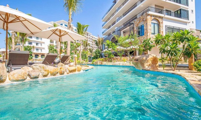 San Jose del Cabo Resort | Discover La Valencia-a modern oceanfront getaway resort in the new Cabo