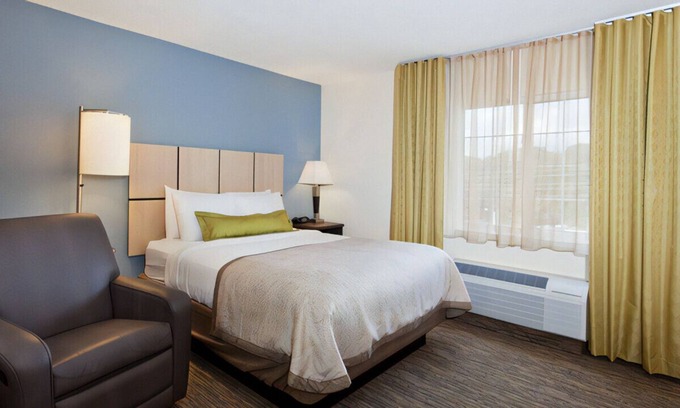 Huntsville House | Discover Perfect Oasis Here! Ideal for Couple