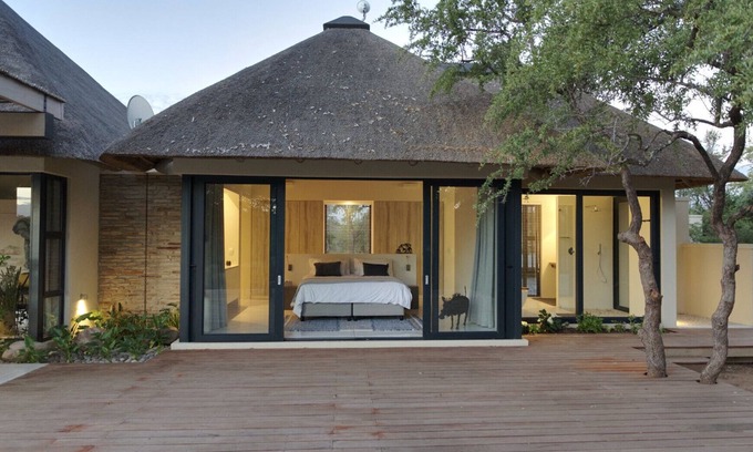 Hoedspruit Villa | Discover the attraction of Villa Umoja