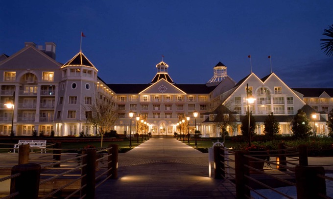 Bay Lake Resort | Disney's Yacht Club Resort