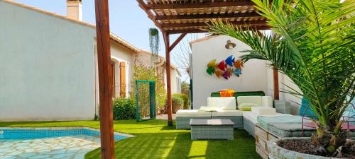 Roujan House | Divine ROUJAN Sunny Lodge