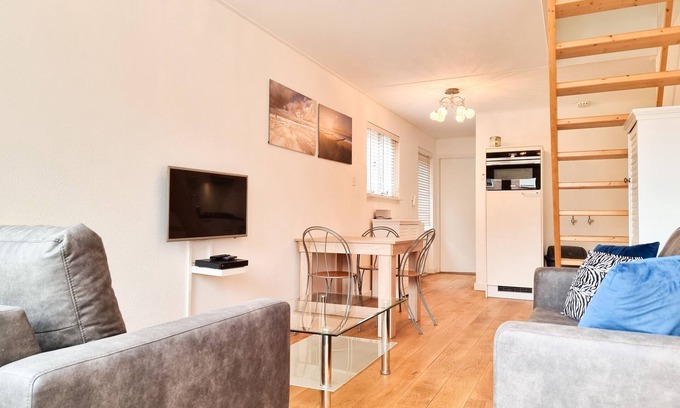 Domburg Apartment | DO25 Charming vacation home in the center of Domburg