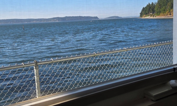 Poulsbo Cottage | DOCK HOUSE COTTAGE Charming 2-Bedroom Waterfront - Hood Canal/Poulsbo/Lofall