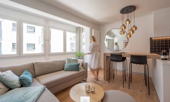 Heist Apartment | Docks Floor, a nicely renovated and compact seaside home