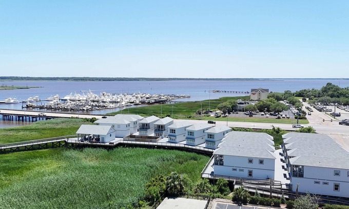 Georgetown House | Dockside Villas @ Winyah Bay Club!