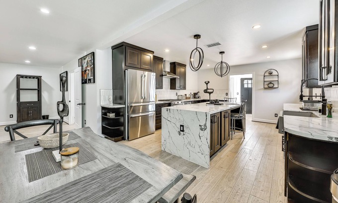 Duarte House | Dog-Friendly Duarte Vacation Rental w/Smart TV!