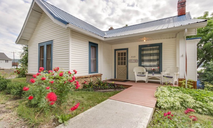 Harrison House | Dog-friendly getaway with large deck & lake view - walk to shops & marina