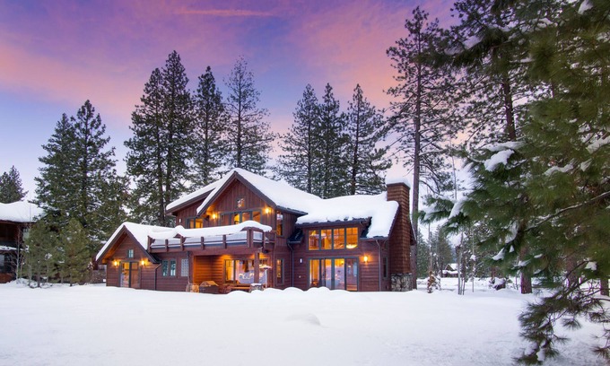 Truckee House | Dog-Friendly Home w/Pool Table Located On The Old Greenwood Golf Course