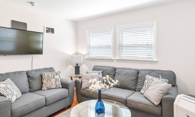 Cortez Hill Condo | Dog-friendly home with full kitchen & furnished patio - near downtown