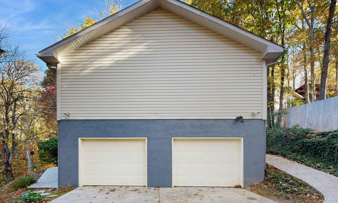 Waynesville House | Dog-friendly mountain home with central AC, pool access, mountain view, and W/D