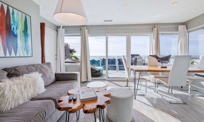 Cayucos House | Dog-friendly townhome with ocean/pier views & furnished deck - walk to beach