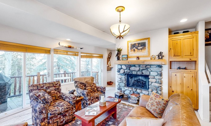 Ketchum House | Dog-friendly townhome w/private hot tub & changing area w/boot warmers