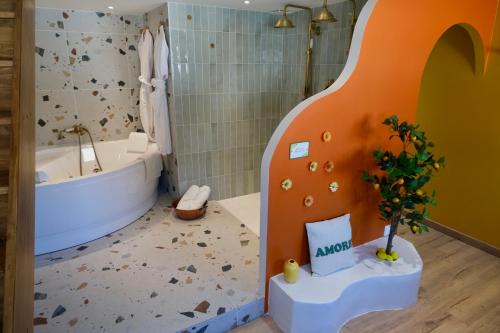 Centre Ville Apartment | Dolcevita Suite - Signature italienne avec spa et filet