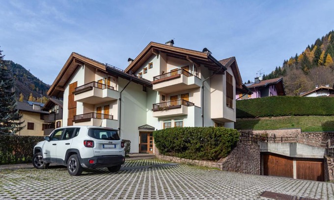 Predazzo Apartment | DolomiApartments - Casa Francy
