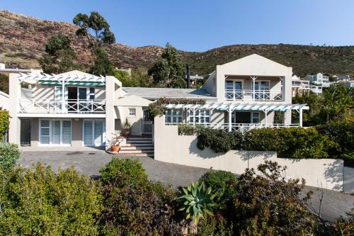 Simon's Town House | Dolphin Cottage