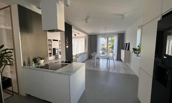 Wawer Villa | Dom Antonina