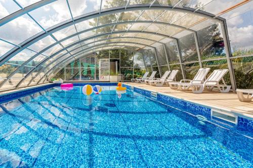 Chlapowo Resort | Dom Wczasowy Rudnik z basenem, sauną i banią