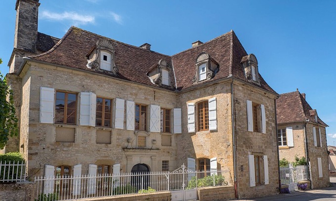 Saint-Medard House | "domaine de Vielcastel" Domaine de Vielcastel Maii