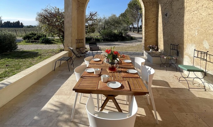 Jonquieres House | Domaine du Haut Débat in the heart of its vineyards