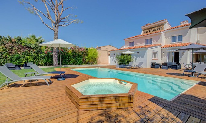 Le Barcares Hotel | Domaine Le Courti - Adult only