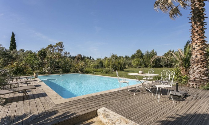 Meze Apartment | DOMAINE SESQUIER Family gîte in an exceptional Acacia farmhouse