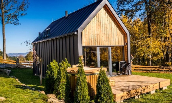 Przesieka Cabin | Domandi Lodge 1 - Sauna, Hottub, ski Wardrobe,wifi