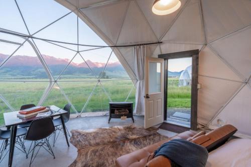 Livingston Apartment | Dome #4