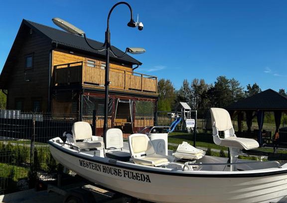 Gizycko House | Domek Western House Fuleda z Gorącą Balią i Kominkiem