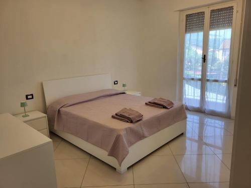 Castelnuovo Magra Apartment | DOMUS LuNi Cinque Terre, wifi ,aria condizionata