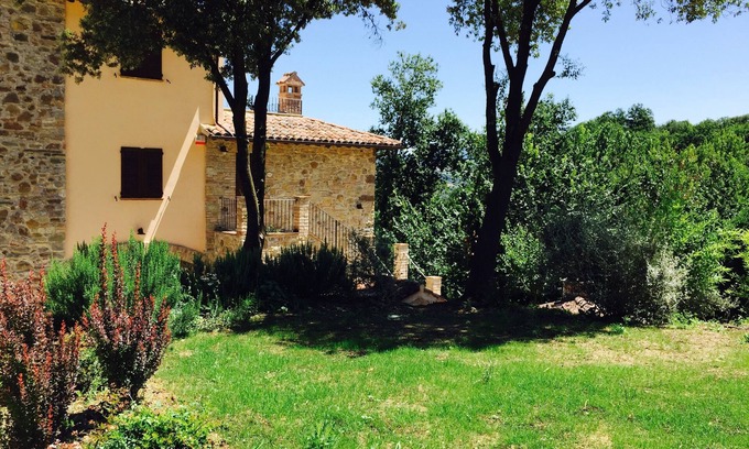 Todi House | Donna Giselda: apartment for 4 people with garden and swimming pool