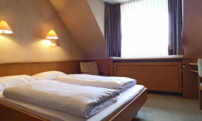 Donaueschingen Apartment | Doppelzimmer Kompakt, Retro Ohne Balkon, 1 Doppelbett