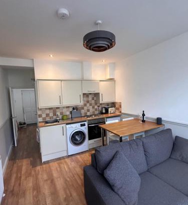 Dorchester Apartment | Dorchester Town Centre Entire Apartment