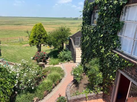 Govan Mbeki House | Doringdraad Lodge Room Rafiki