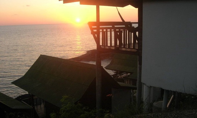 Baan Tai Cottage | Double Bed Fan Bungalow with Ocean View