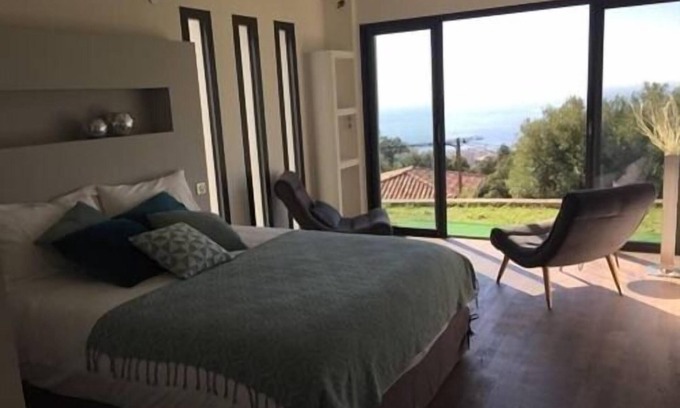 Ville-di-Pietrabugno House | Double room-Deluxe-Wet room-Sea view