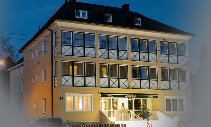 Maxglan House | Double room Twin - room only - Astoria, Hotel