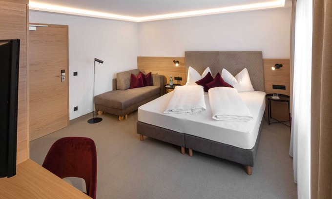Woergl House | Double room with balcony - Hotel Hennersberg