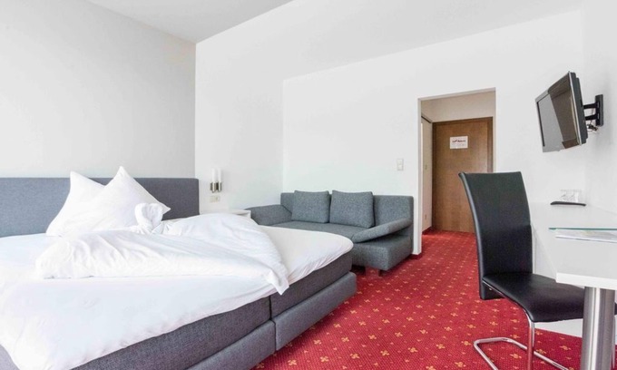 Seeboden House | Double room with lake view - Hotel Bellevue
