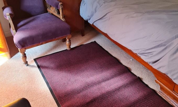 Sherborne St. John Apartment | Double Room with Super King Bed and Beautiful Bathroom