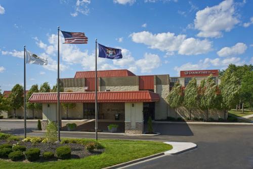 Detroit Hotel | DoubleTree by Hilton Dearborn
