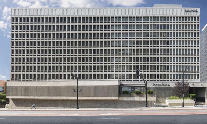 Central Business District Hotel | DoubleTree by Hilton Newark Penn Station, NJ